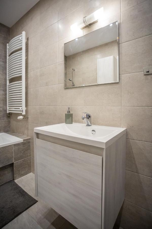 Resinest Apartamenty Kaczorowskiego 7 Белосток Экстерьер фото